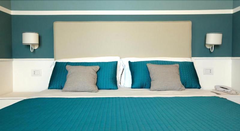Hotel Ambassador - Oda