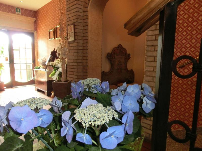 Hotel Girasole - Lobi