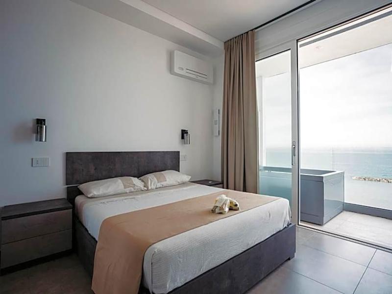Baia Marina Hotel - Oda