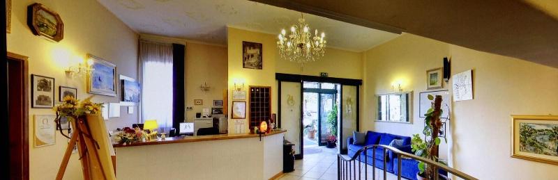 Hotel Serena - Lobi