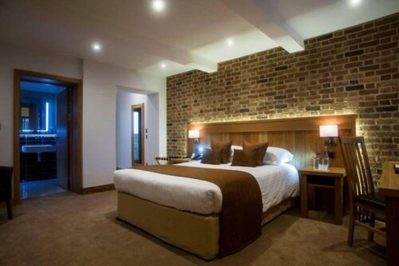 Tewin Bury Farm Hotel - Oda