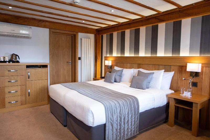 Tewin Bury Farm Hotel - Oda