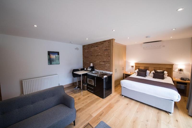 Tewin Bury Farm Hotel - Oda