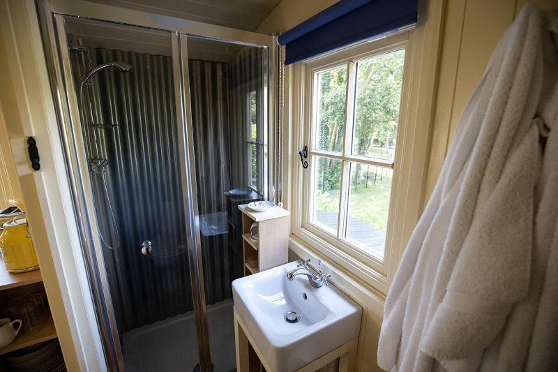 Tewin Bury Farm Hotel - Oda