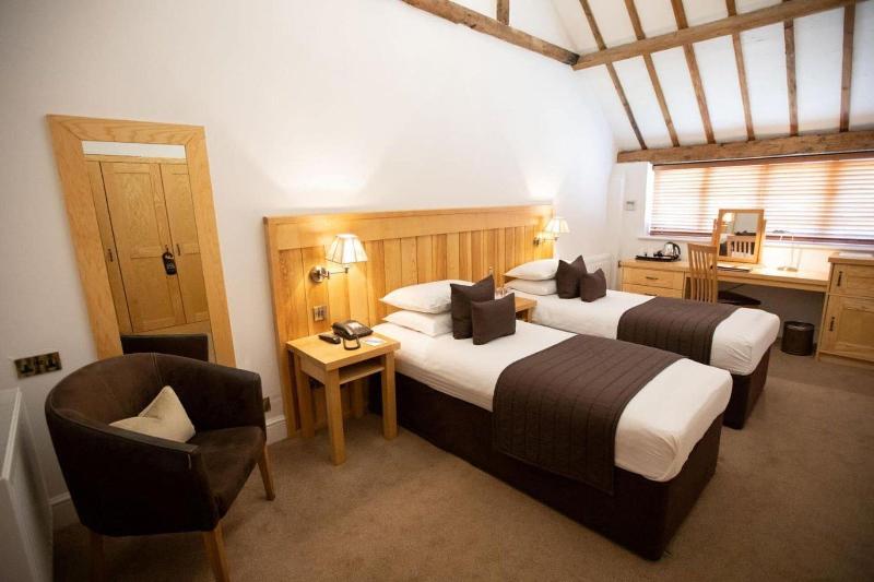Tewin Bury Farm Hotel - Oda