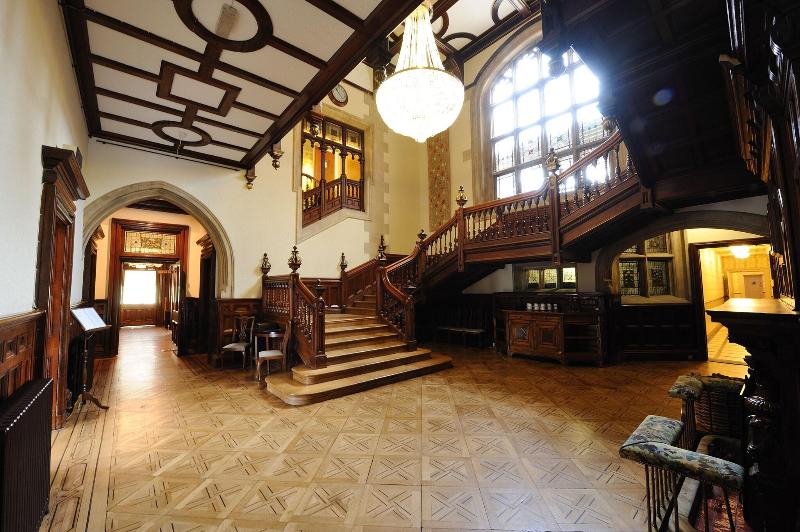 Pendley Manor - Lobi
