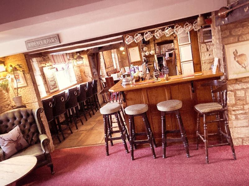 Inn For All Seasons Hotel - Bar