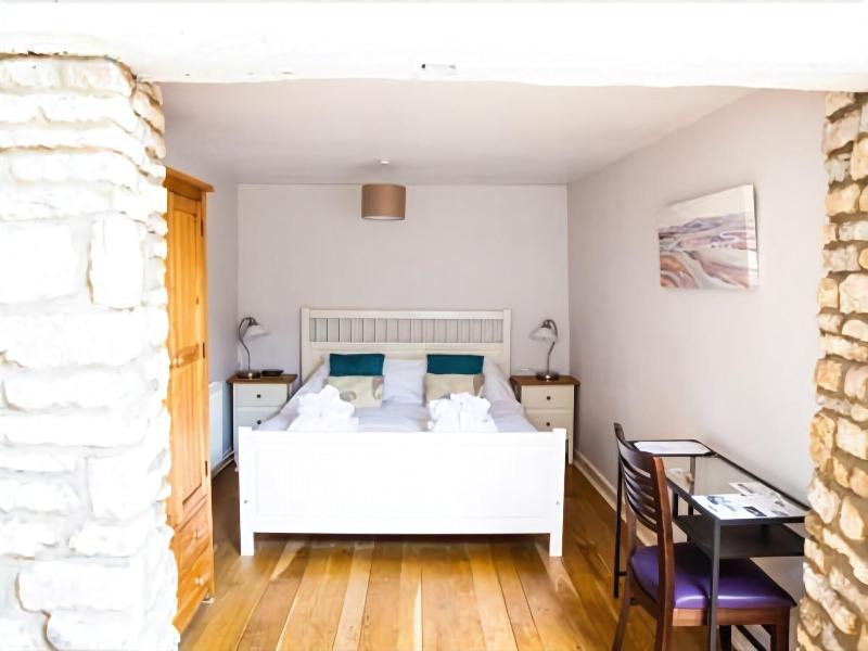 Wild Garlic Restaurant & Rooms - Oda