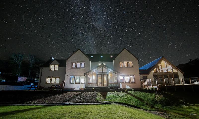 Redwood House Hotel - Genel