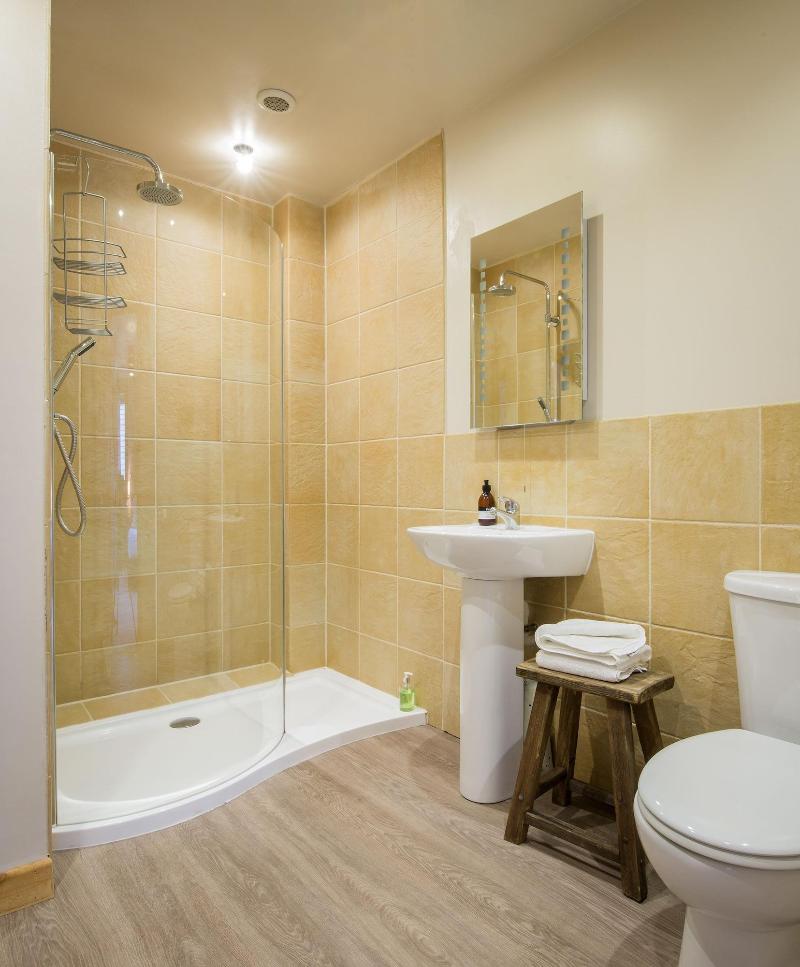 Redwood House Hotel - Oda