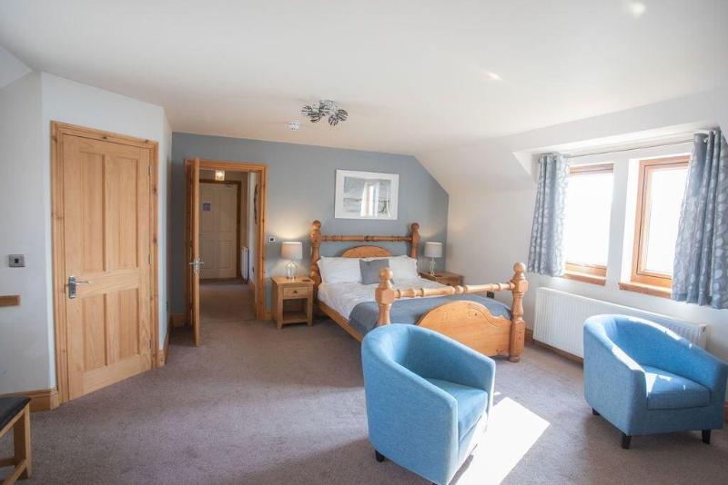 Redwood House Hotel - Oda