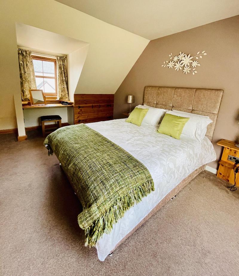 Redwood House Hotel - Oda