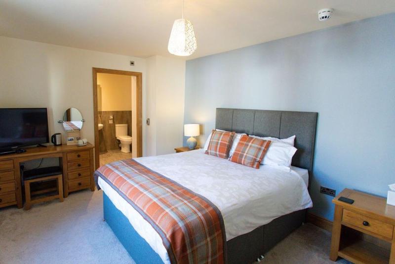 Redwood House Hotel - Oda