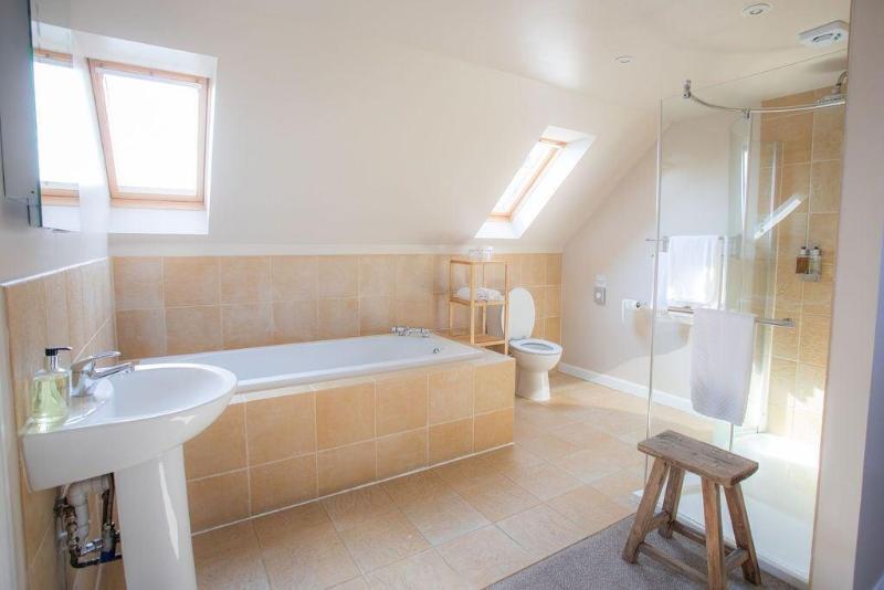 Redwood House Hotel - Oda
