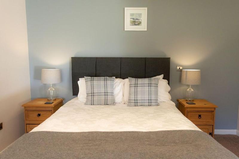 Redwood House Hotel - Oda