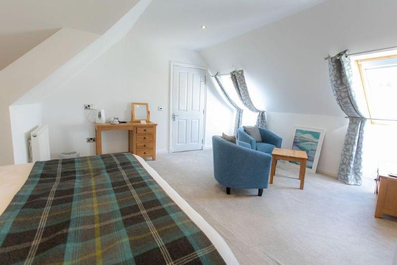 Redwood House Hotel - Oda