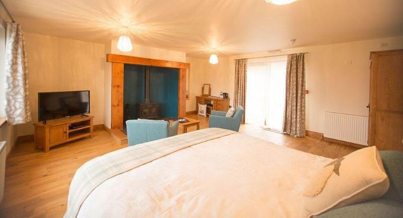Redwood House Hotel - Oda