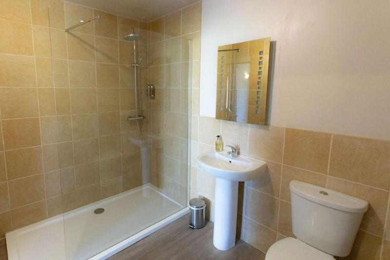 Redwood House Hotel - Oda