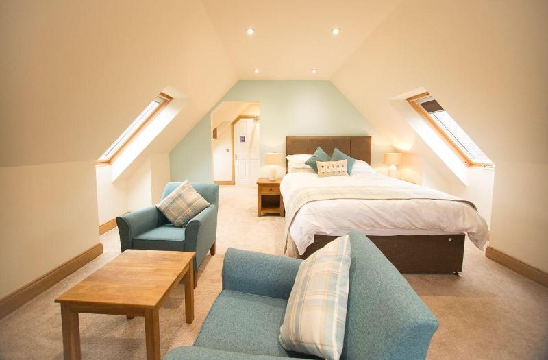 Redwood House Hotel - Oda