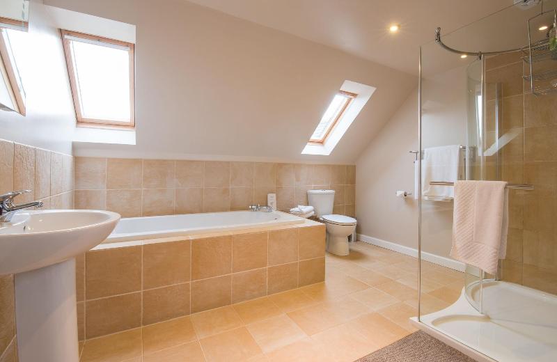 Redwood House Hotel - Oda