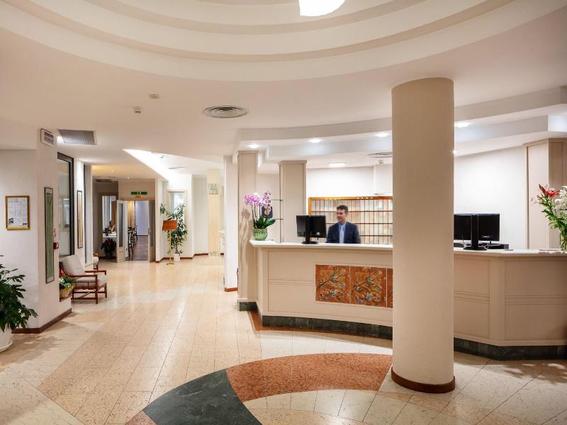 Hotel Carlo Felice - Lobi