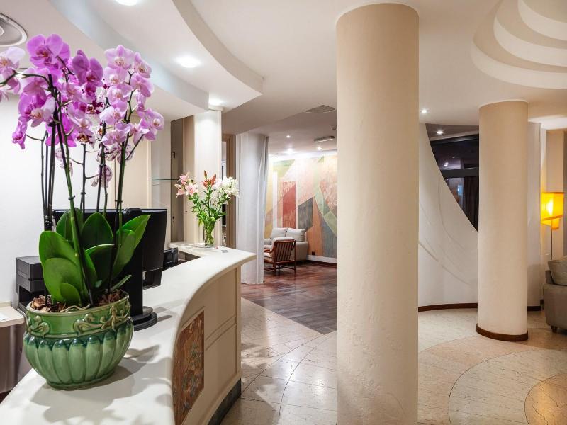 Hotel Carlo Felice - Lobi