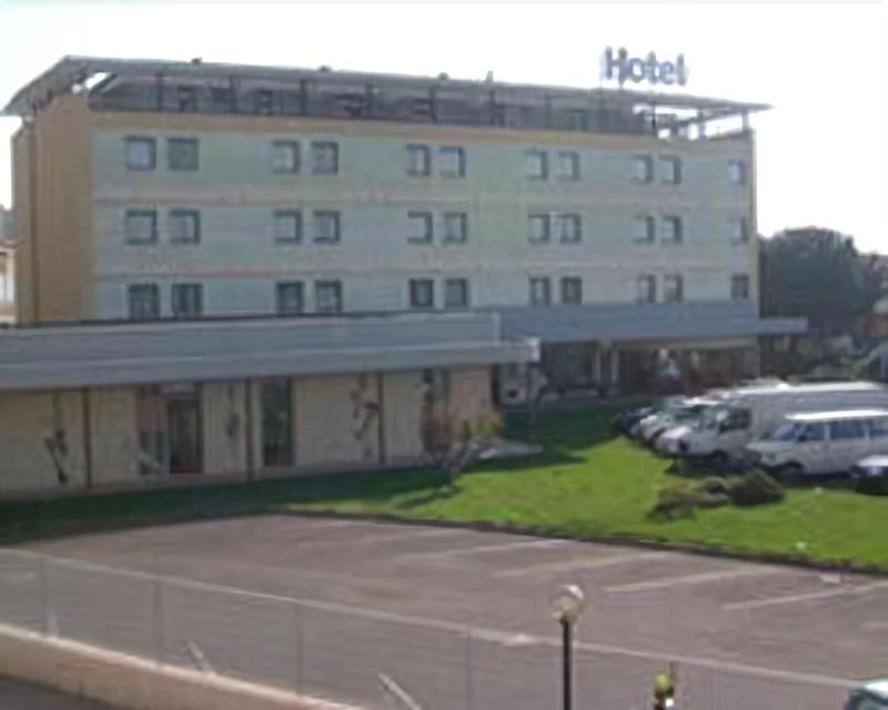 Hotel Carlo Felice - Genel