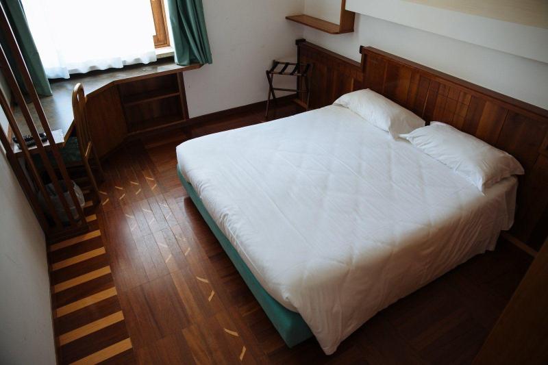 Hotel Carlo Felice - Oda