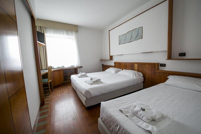 Hotel Carlo Felice - Oda