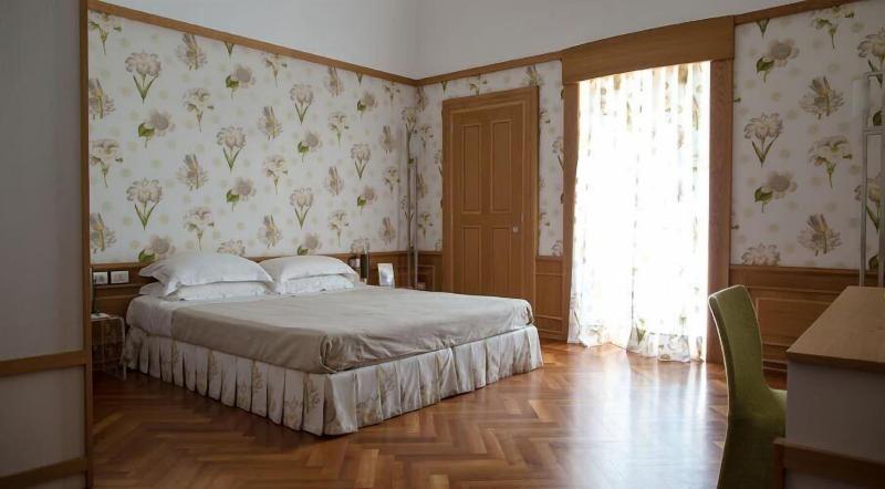 Santarosa Relais - Genel