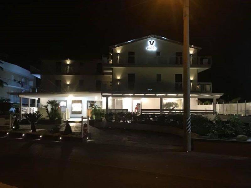 Victoria Hotel - Genel