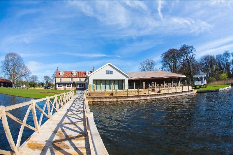 The Boathouse - Genel