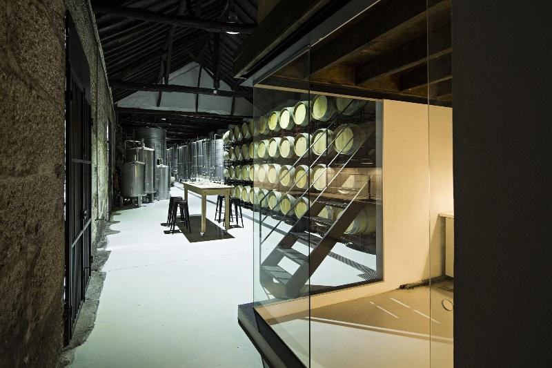 Quinta de S. Bernardo Winery & Farmhouse - Bar