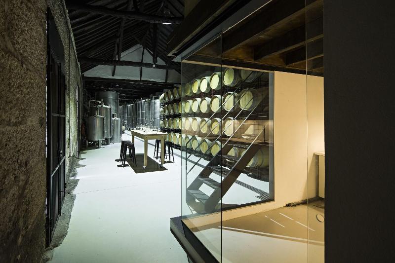 Quinta de S. Bernardo Winery & Farmhouse - Bar