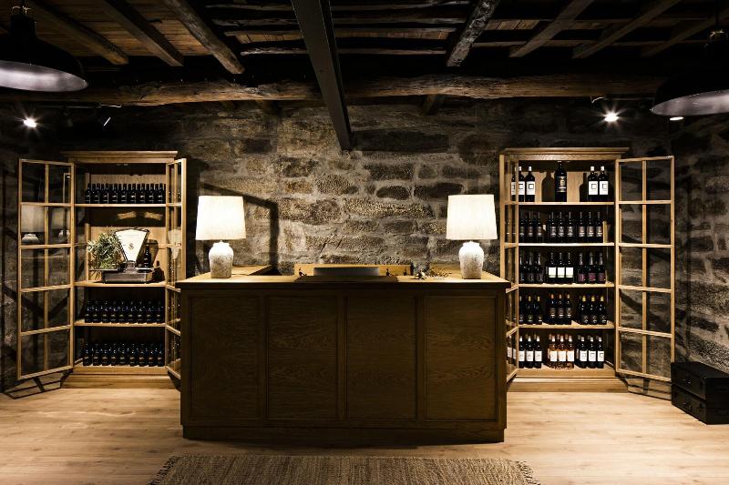 Quinta de S. Bernardo Winery & Farmhouse - Lobi