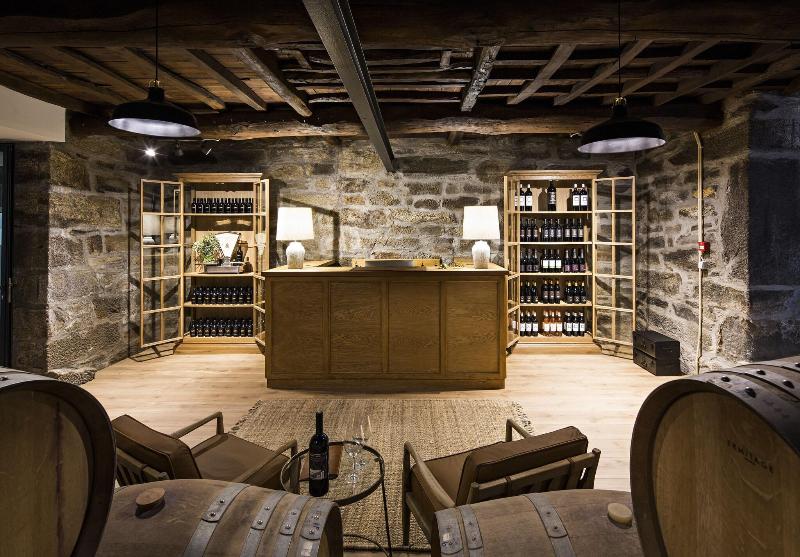 Quinta de S. Bernardo Winery & Farmhouse - Lobi