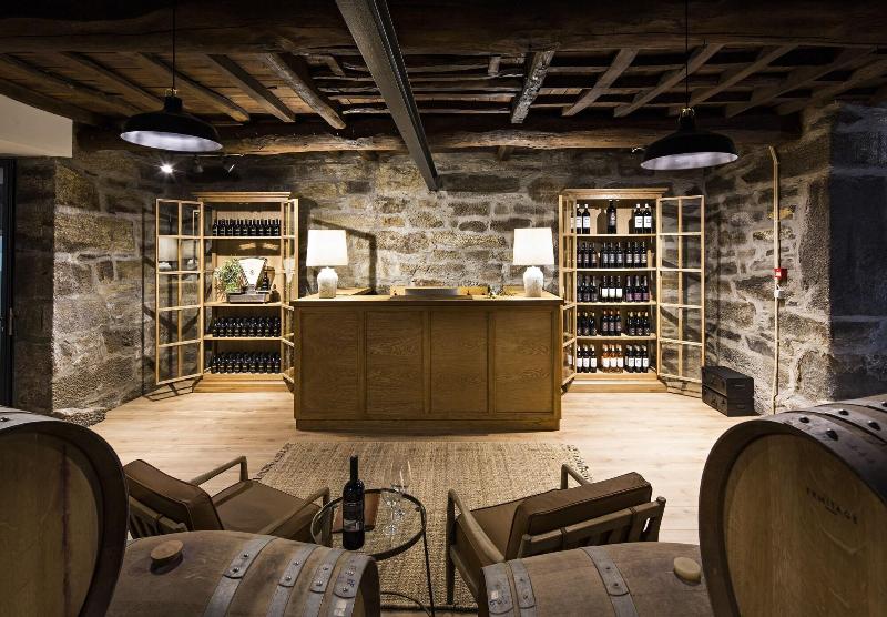 Quinta de S. Bernardo Winery & Farmhouse - Lobi