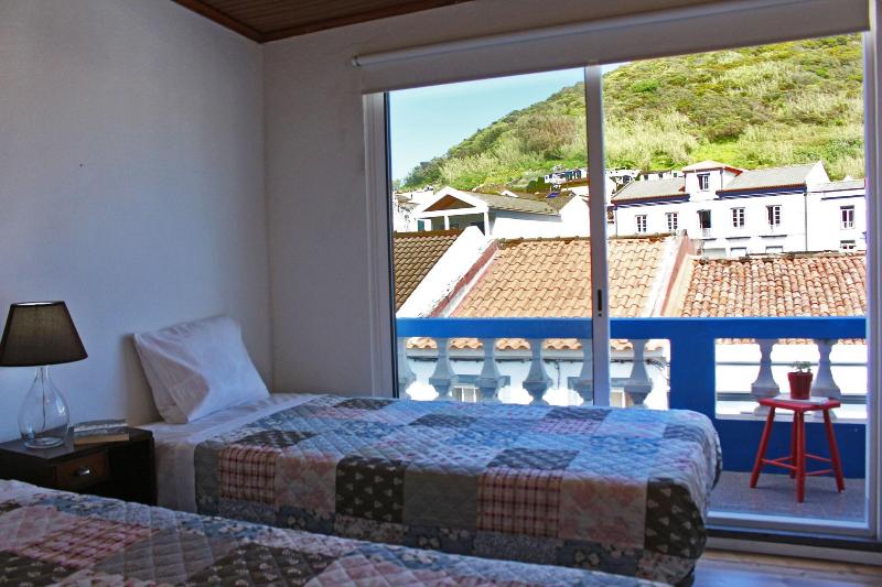Porto Pim Guest House - Oda