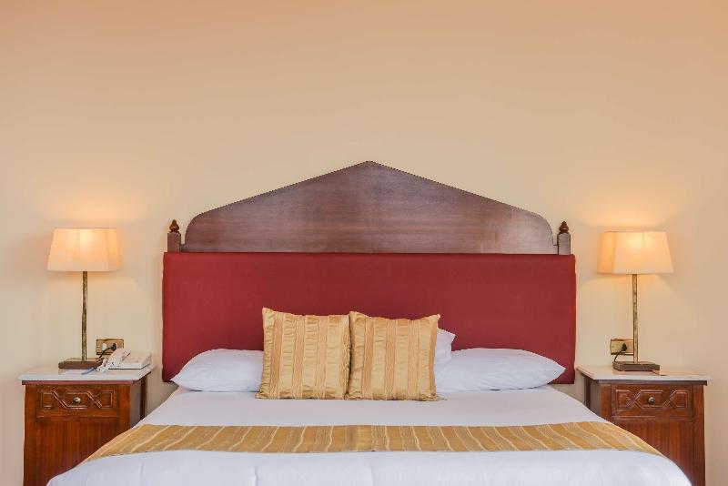 Golden Tulip Flamenco Cairo - Oda