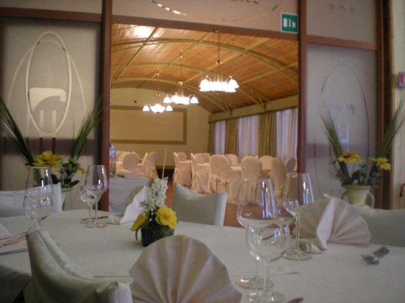Cristal Hotel - Restoran