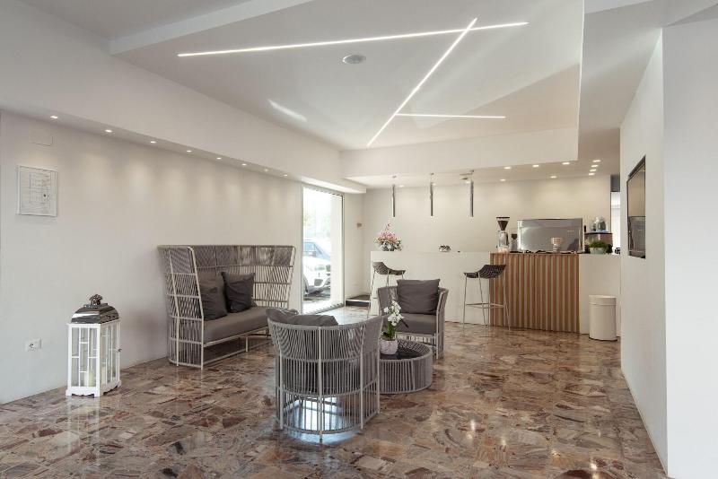 Hotel Adria - Genel