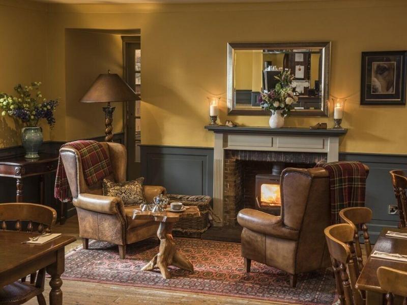 Black Bull Hotel - Bar