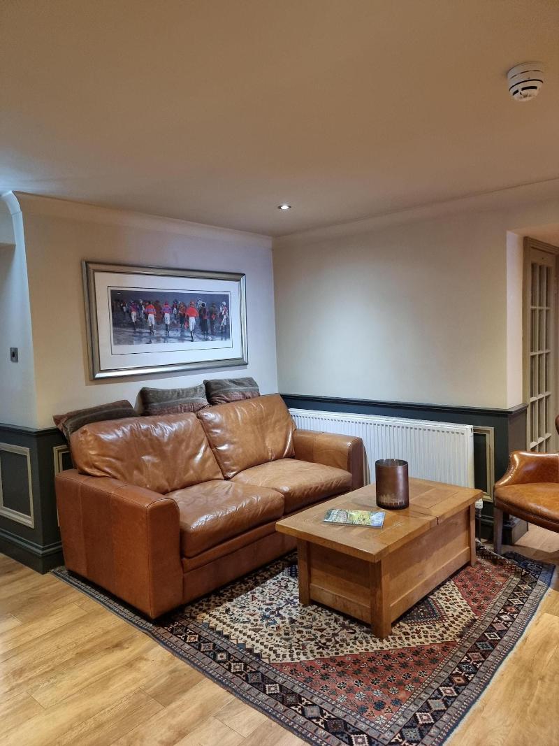 Black Bull Hotel - Bar