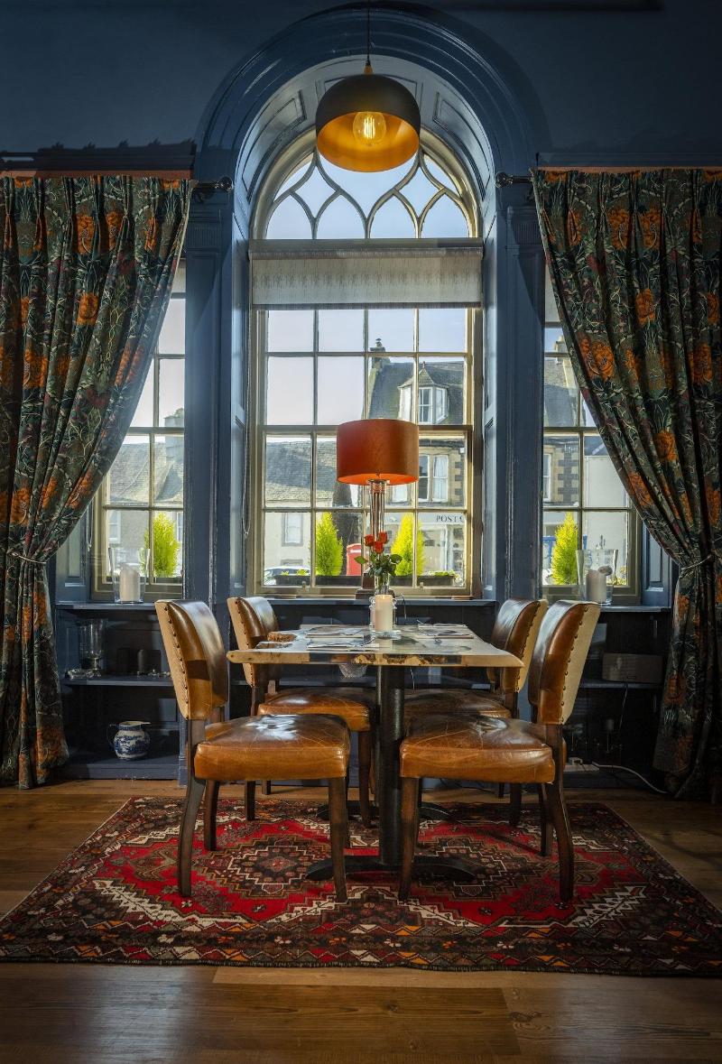 Black Bull Hotel - Genel
