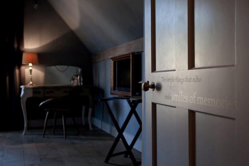 The Bell In Ticehurst - Oda