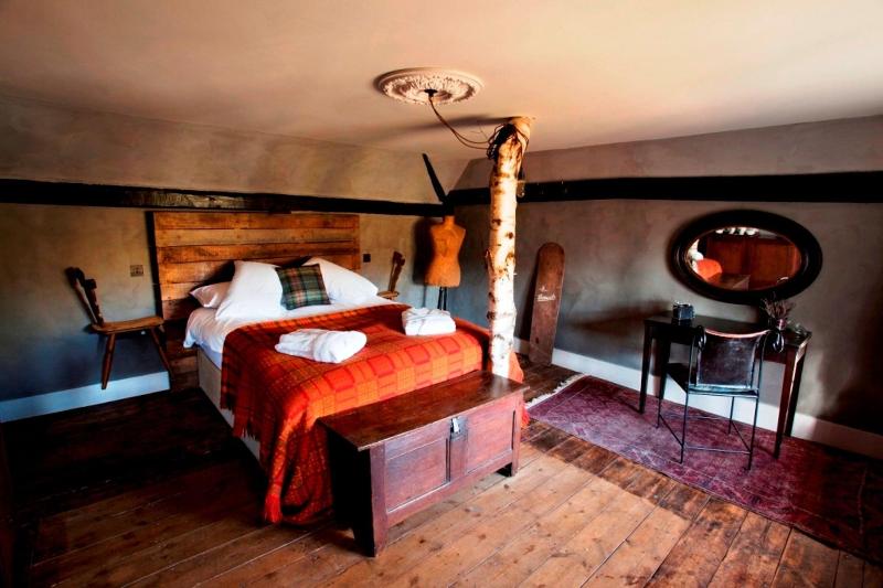 The Bell In Ticehurst - Oda
