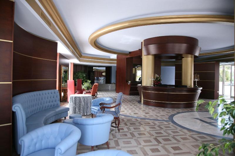 Hotel Royal - Lobi