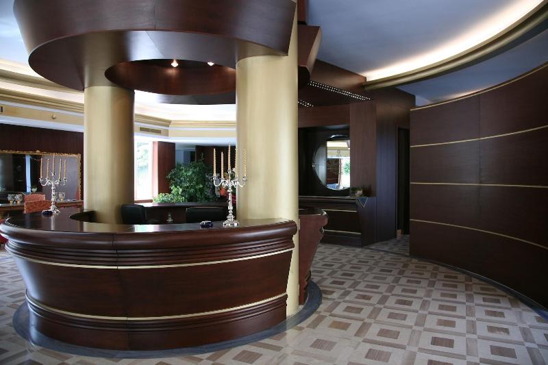 Hotel Royal - Lobi