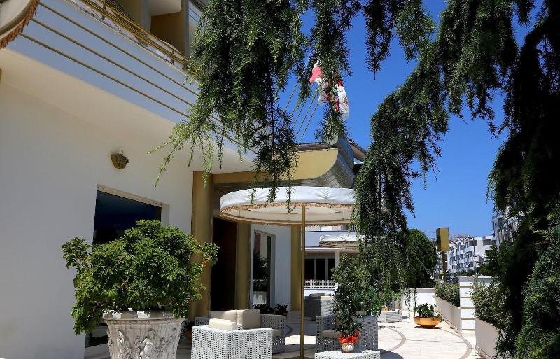 Hotel Royal - Teras