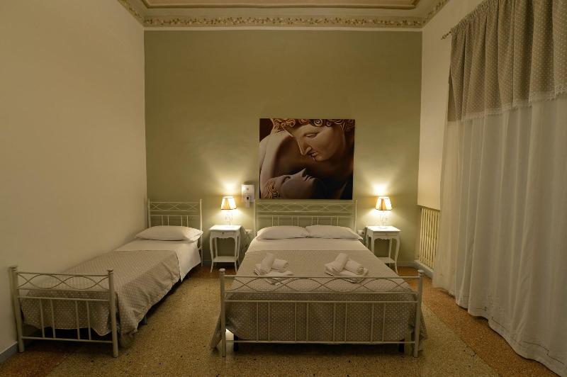 Conte Di Cavour - Oda